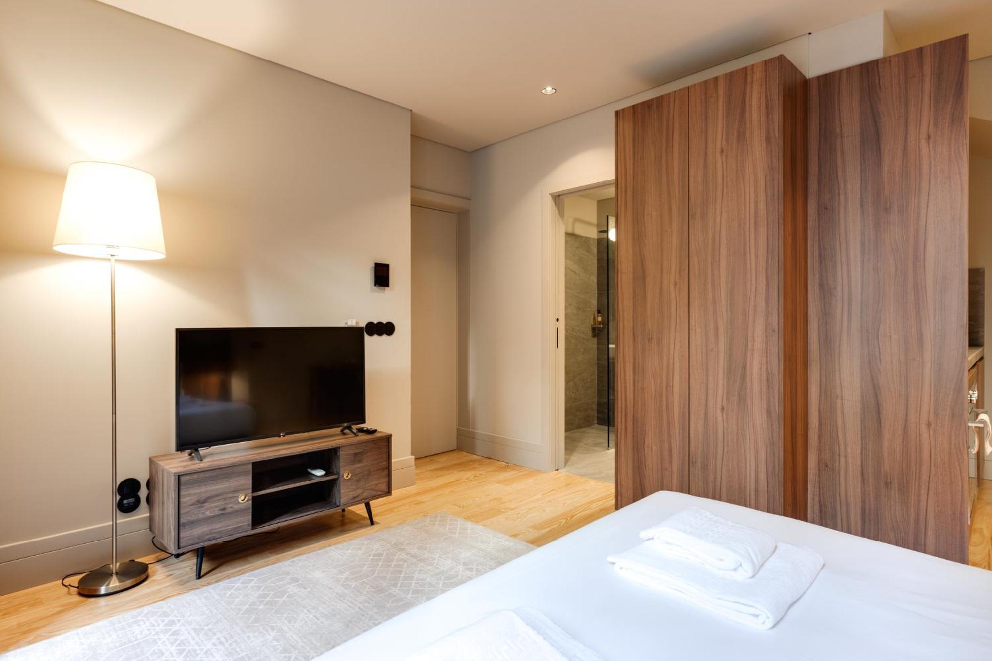 Avus M Suites And Apartments By Da'Home Porto Exterior photo
