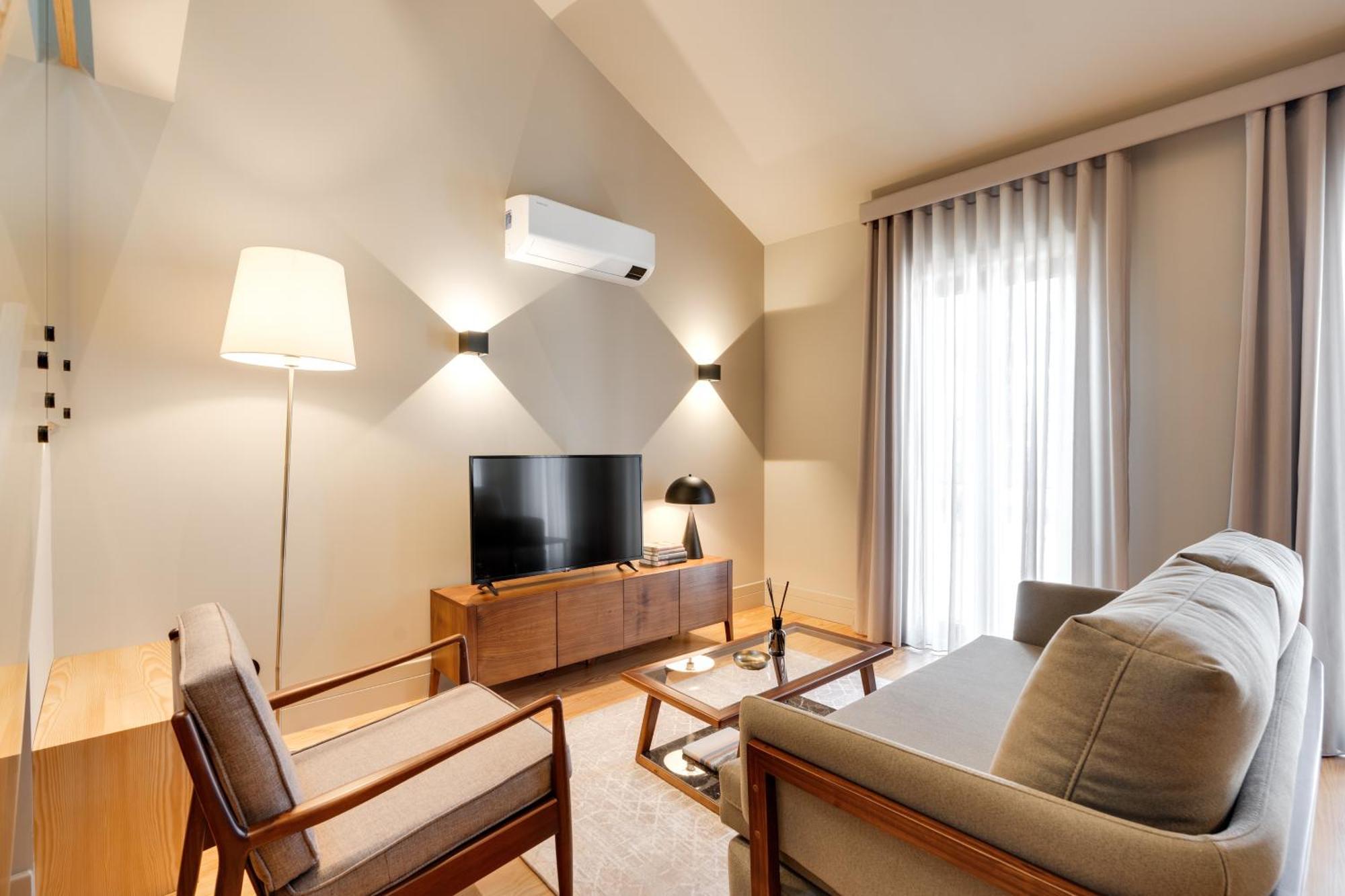 Avus M Suites And Apartments By Da'Home Porto Exterior photo